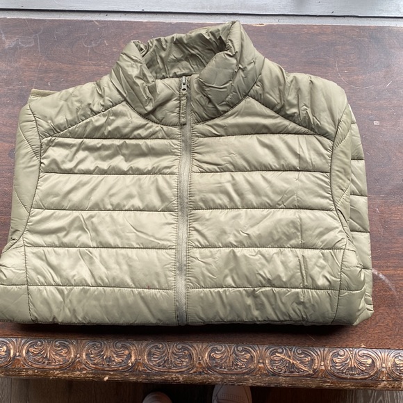 True Classic puffer jacket - Picture 2 of 3